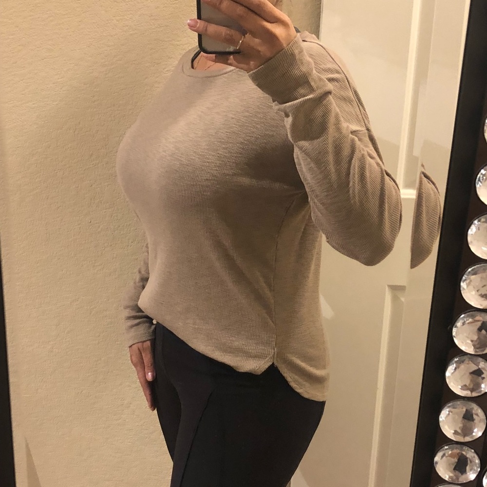 Casual Ripped Top - Picture 2 of 5
